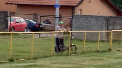 Nema domaćina, ima jedan gledalac, Prva liga Republike Srpske