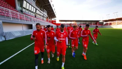 Kompletan tim voždovca izašao na trening sa mobilnim telefonima!