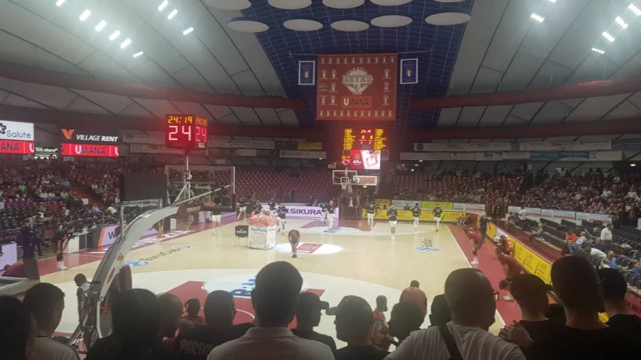 Grobari u Veneciji (video)