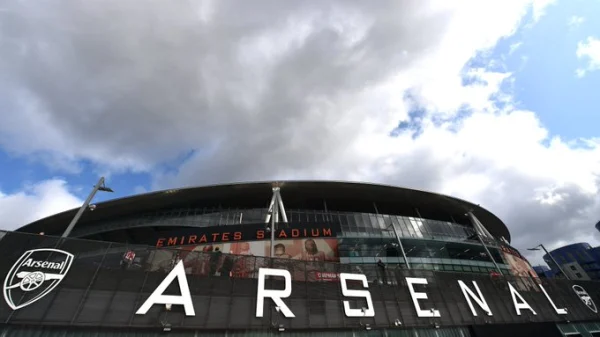 Pl: Kiksevi Arsenala i Sitija, Engleska: Premier League