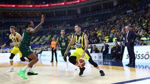Turski Kup: Fener ''stotkom'' do polufinala