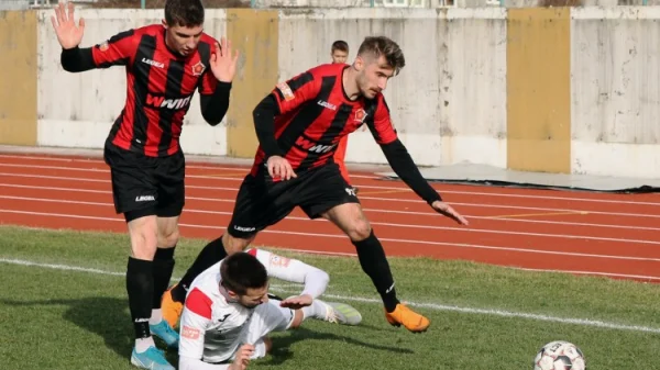 Bez golova u Tuzli, Premijer BH Telecom liga