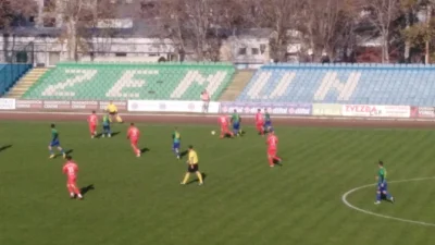Pazarci sa dva igrača manje do remija u Zemunu