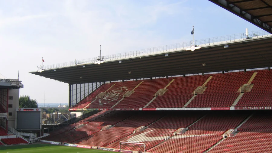 Hajberi - stadion sa kojim je otišao dio Arsenala, Engleska: Premier League