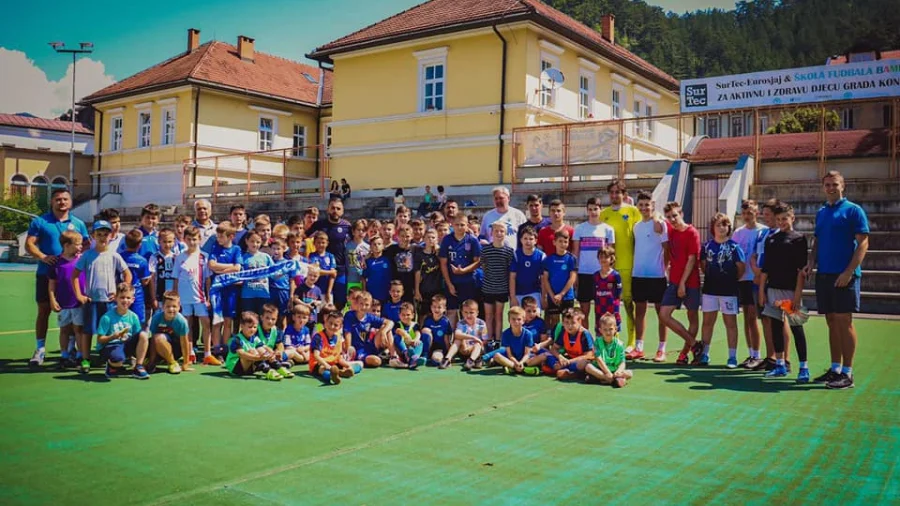 Amar Osim u posjeti klincima Bambina, Pionirska Premijer liga BiH