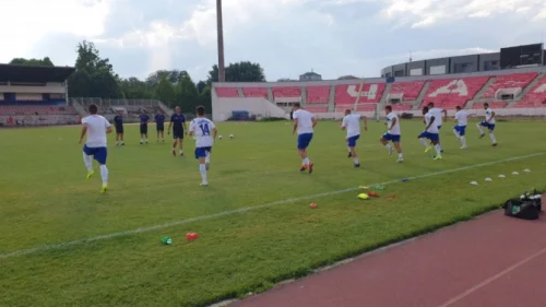 Prvoligaš iz Pirota bolji u prvom poluvremenu od superligaša, u nastavku Radnički efikasniji