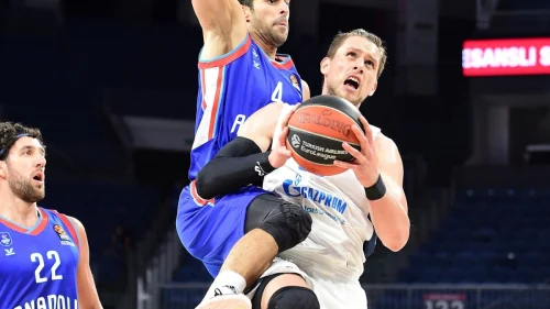 EL: Zenit šokirao Efes na startu sezone
