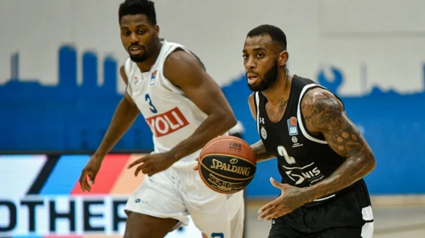 Nakon dva produžetka i koša u poslednjoj sekundi Partizan poražen od Budućnosti, ABA liga