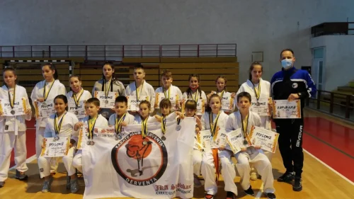 Derventski karatisti treći u Zenici