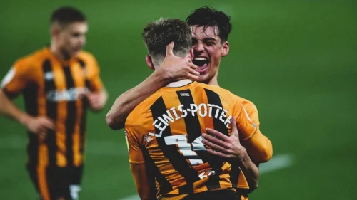 Roversi deklasirali Ipsvič, Hal novi lider
