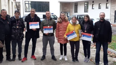 Sigurna ruka takmičara  Glasinca