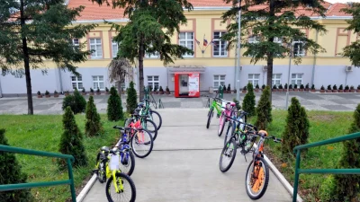 Čelnici trke "Beograd - Banjaluka" nastavili humanu misiju; Bicikli na poklon prihvatilištu za djecu
