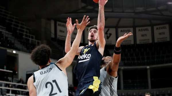 EL: De Kolo vodio Fener do nove pobjede, Euroleague