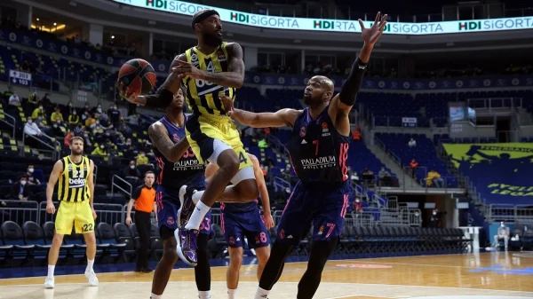 EL: Real razbio Fenera i prošao u TOP8, Euroleague