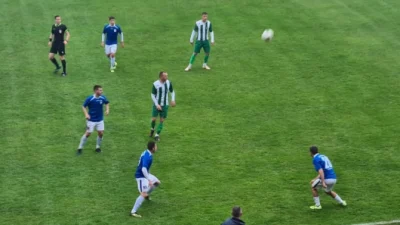 Novi trener Dragan Perišić i fudbaleri Radničkog upoznavali se na terenu i pobedili veoma dobru Loznicu!