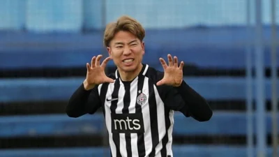 Asano digao sidro, napustio Partizan