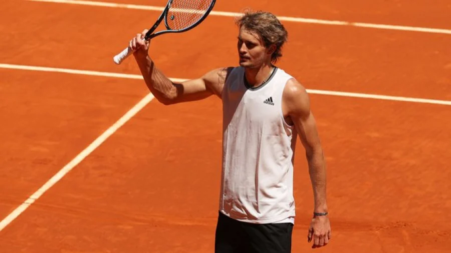 Prošli Nadal, Tim i Zverev, kraj za Medvedeva i Cicipasa