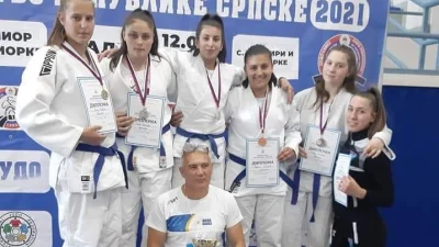 Juniorke Famosa bez konkurencije