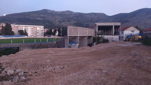 Na Police stižu reflektori, m:tel Premijer liga BiH