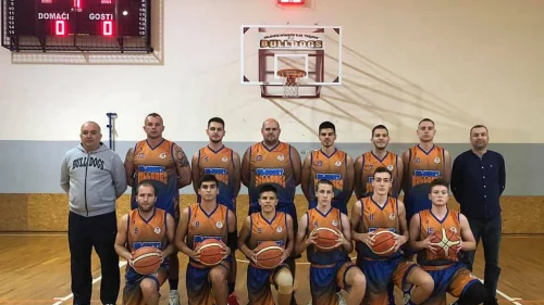 Buldogsi hrabro pali