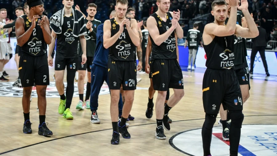 Parni valjak  savladao  Lijetkabelis, EuroCup - Group A