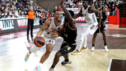 EL: Ludilo u francuskom derbiju, Olimpijakos deklasirao Armani u gostima