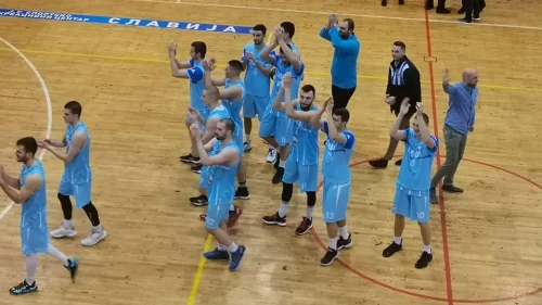 Četvrti uzastopni trijumf Sokolova, Prva liga RS