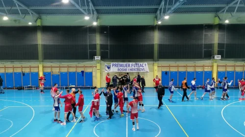 Sloga poražena od Leotara