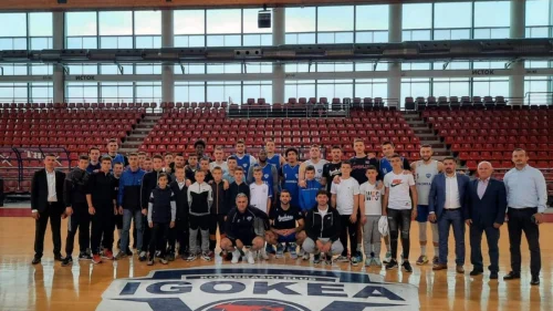 Dječaci s Kosmeta posjetili Igokeu