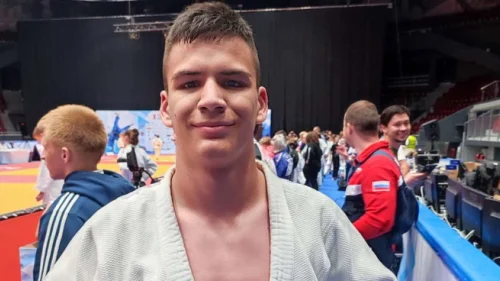 Ožegović broznani u Sankt Peterburgu