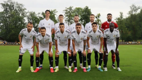 Prvi poraz Čukaričkog na pripremama, Bravo koristio greške Brđana