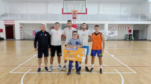 Paljani najbolji na juniorskom turniru, djeca Slavije najbolja u pionirima i kadetima