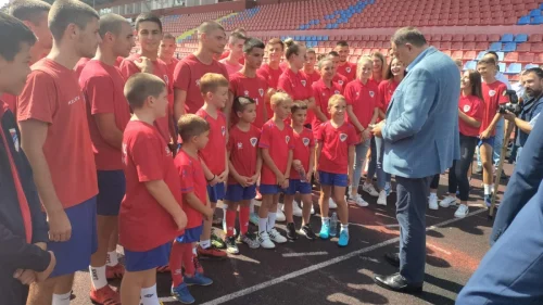 (FOTO) Milorad Dodik na Gradskom stadionu u Banjaluci, m:tel Premijer liga BiH