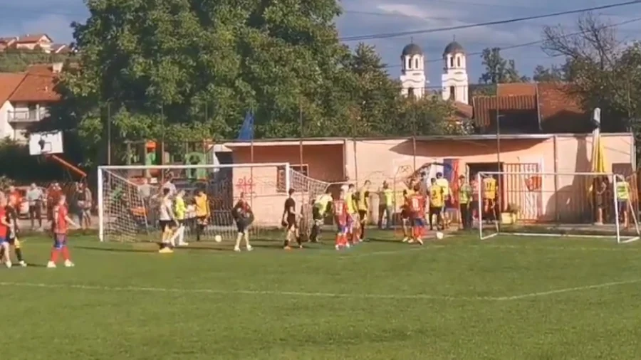 Lopta stala na Laušu: Službena lica nisu željela započeti utakmicu bez medicinskog osoblja, Regionalna liga RS – Zapad