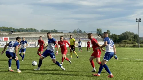 Sa Kozare gledaju tron, Prva liga Republike Srpske