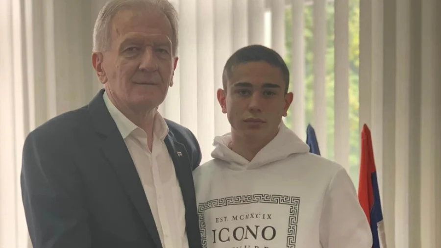 Viktor Milić novčano nagrađen za svjetsku titulu od Opštine Trnovo