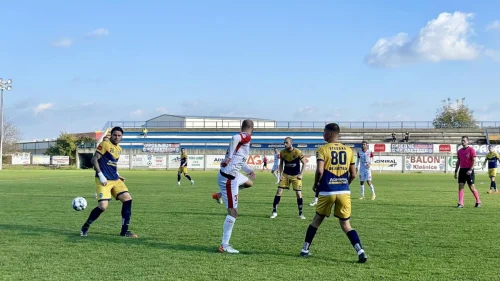 Sjajni Laktaši izbacili i premijerligaša iz Kupa BiH, Sloga slavila u Bihaću, Radnik protiv Tekstilca, Kup Bosne i Hercegovine