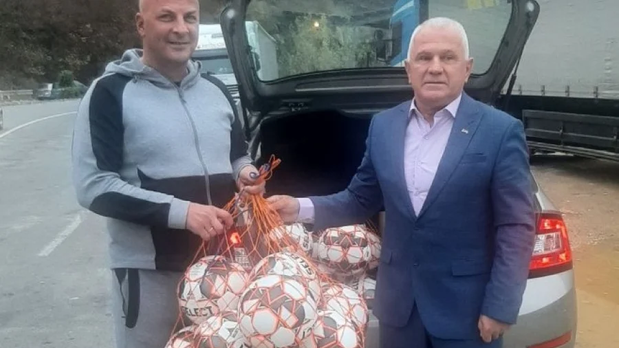FS Republike Srpske donirao opremu i lopte klubovima na Kosovu i Metohiji