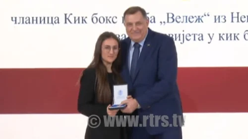 Šest mladih sportista od predsjednika Republike Srpske dobilo "Medalju zasluga za narod"