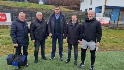 Direktor Bolnice "Srbija" poklonio medicinsku opremu FK Slavija, Prva liga Republike Srpske