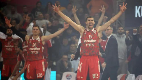 Zvezda u finalu Kupa, Čair "progutao" Partizan posle +18