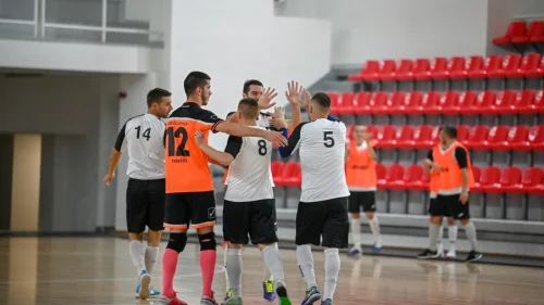 Željeznica kod lidera Premijer lige, Radnik gost Hercegovine, Kup Bosne i Hercegovine