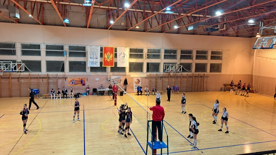 Vodeći ne posustaju, Crna Gora - Prva liga