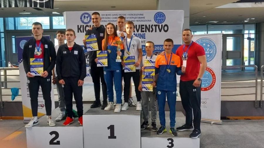 Dervenćanima šest medalja sa Prvenstva BiH u kik-boksu