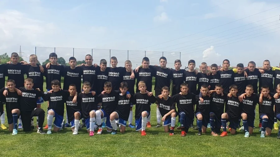 Dječaci Ilićke i Radnika odali počast žrtvama tragedije u Beogradu, Predpionirska liga RS - grupa Istok