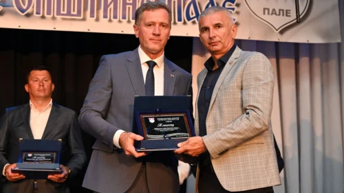 Opština Pale plaketom odlikovala FSRS