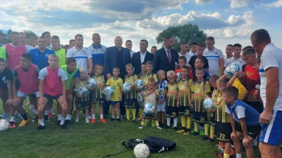 Zeljković obećao pomoć Fudbalskog saveza u modernizaciji vlaseničkog Gradskog stadiona