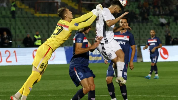 Novi poraz Zvijezde 09, Premijer liga BiH