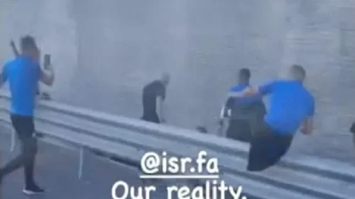 Glazer sa saigračima u skloništu