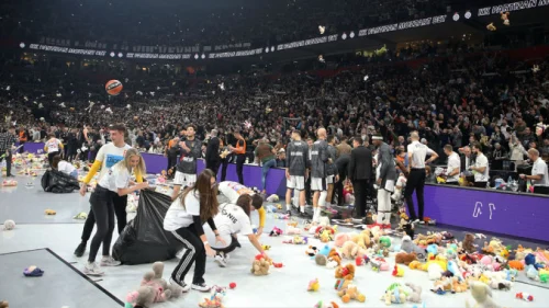 Više od 10.000 igračaka na parketu Arene, Euroleague